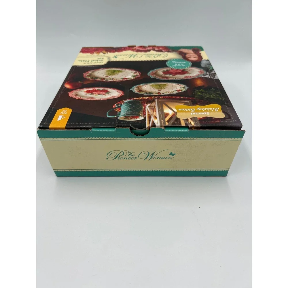 The Pioneer Woman Holiday Medley Salad Plate Set 4 Piece Christmas Tree 8.5 Inch